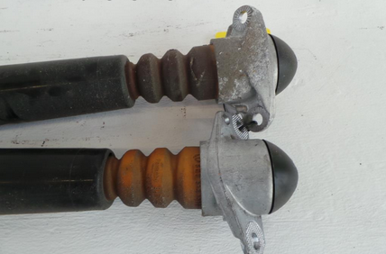 Skoda Fabia 2 Bj.09 5-trg. Satz Sto&szlig;d&auml;mpfer hinten 6Q0512011P